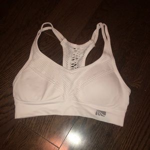 Super cute white sports bra size S